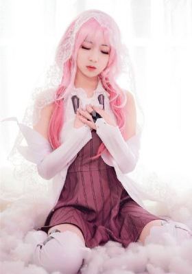 俄罗斯女子学院激情系列_迅雷在线观看